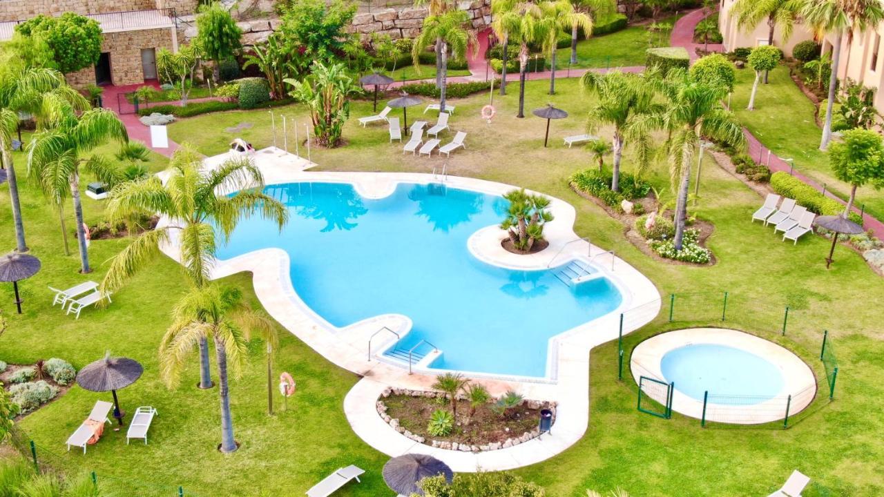 Apartment Quartiers Marbella Penthouse In Hacienda Cifuentes Benahavis Estepona